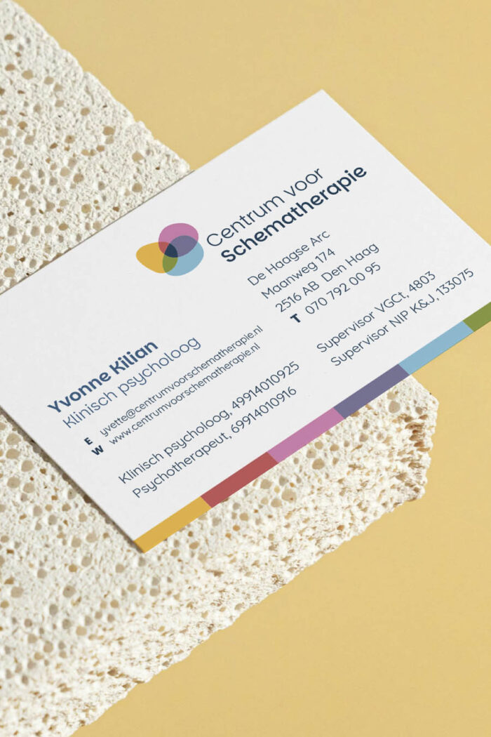 Branding Centrum voor Schematherapie, gekleurd visitekaartje | Ontwerpstudio Nanaa